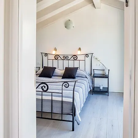 Miriams Place Apartment *